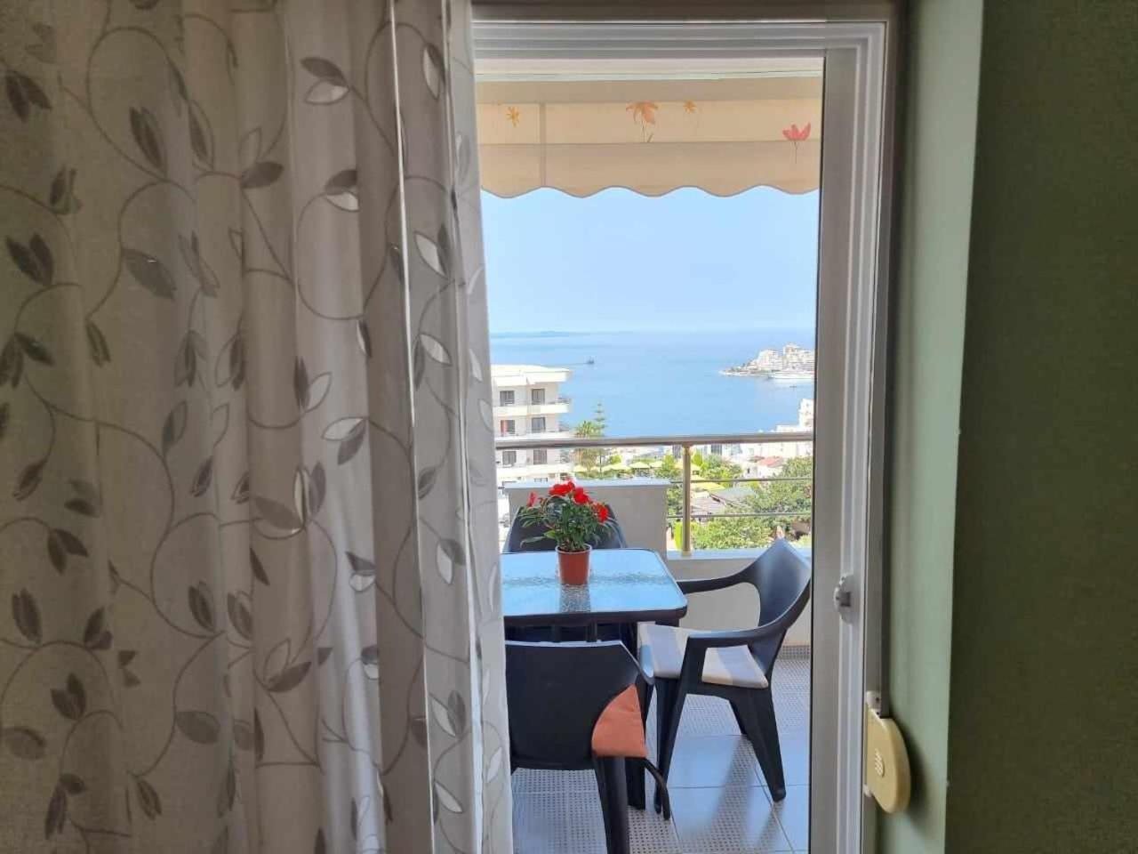 Two Suns Apartament Sarande Exterior photo